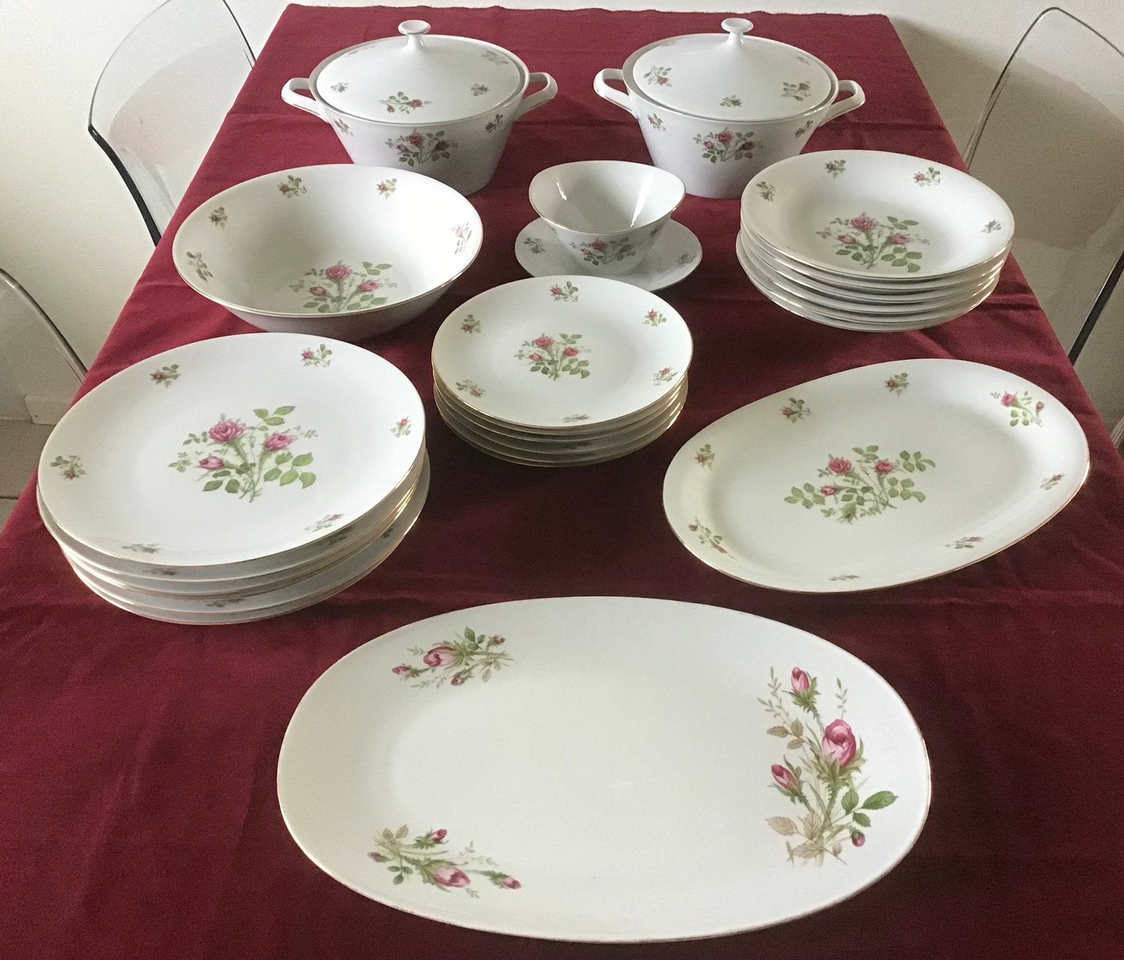 Bavaria Winterling servies rozenmotief, gouden rand 24 delen, Ophalen