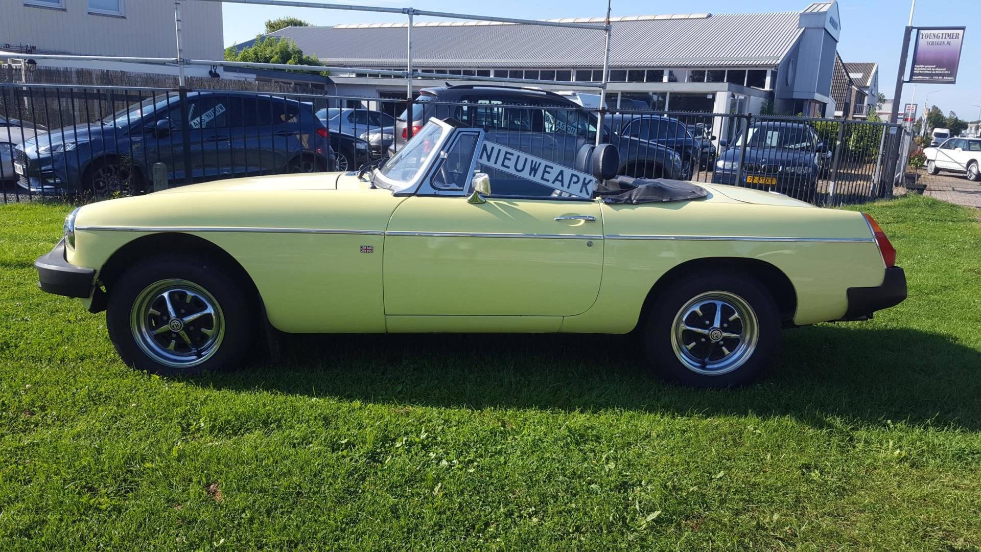 MG B type 1.8 Roadster 83252 km NL geleverde auto in excelle, Auto's, B, Achterwielaandrijving, Gebruikt, Bedrijf