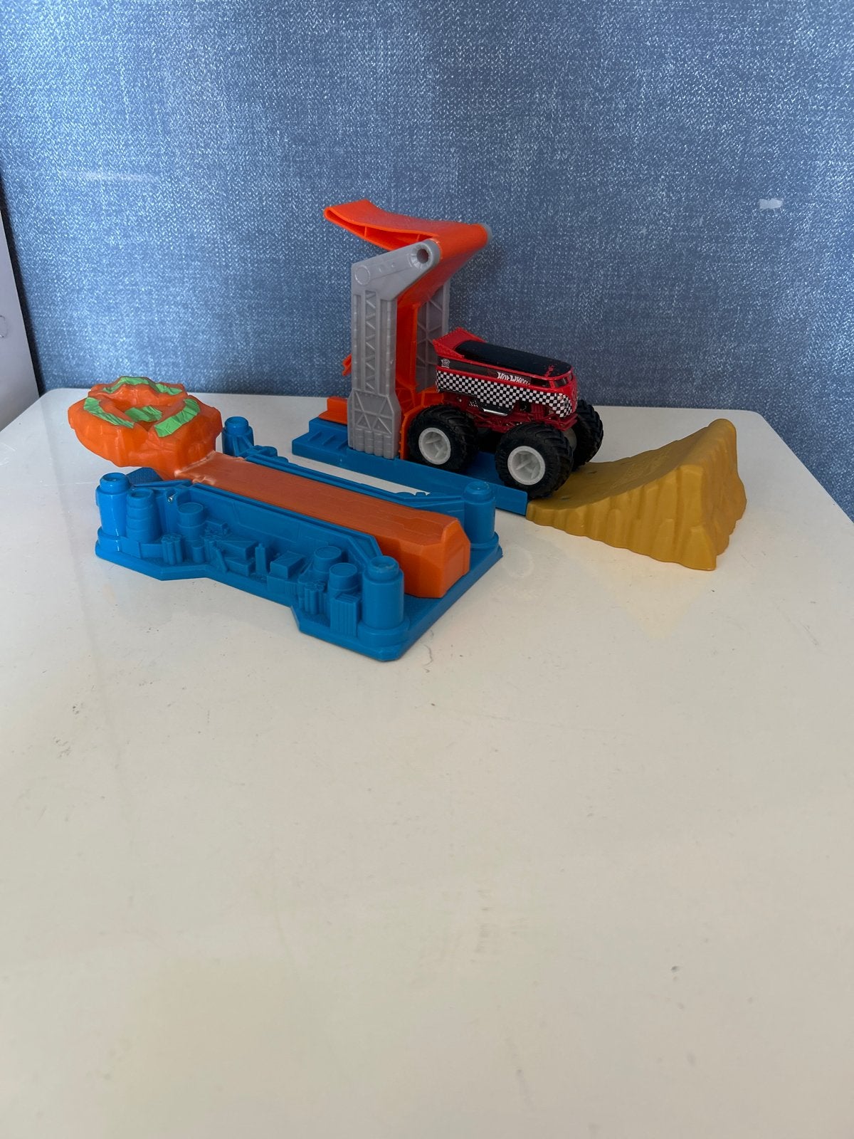 Hot Wheels Monster Truck speelset met lanceerder, Ophalen of Verzenden, Zo goed als nieuw