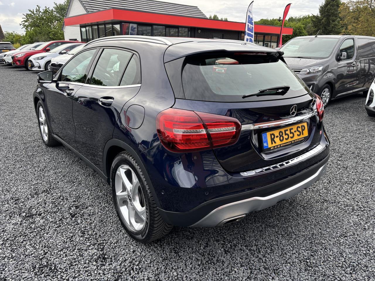 Mercedes-Benz GLA 200 AUTOMAAT 154PK TREKHAAK WEGKLAPBAAR, Gebruikt, Blauw, Leder en Stof, Bedrijf