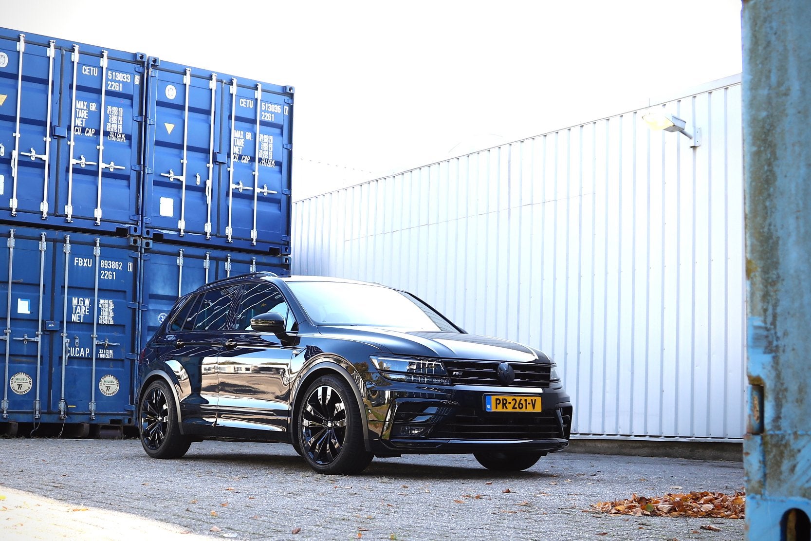 Volkswagen Tiguan 1.4 TSI 150PK  2017 Zwart R-LINE, Auto's, Voorwielaandrijving, 1800 kg, 4 cilinders, Zwart