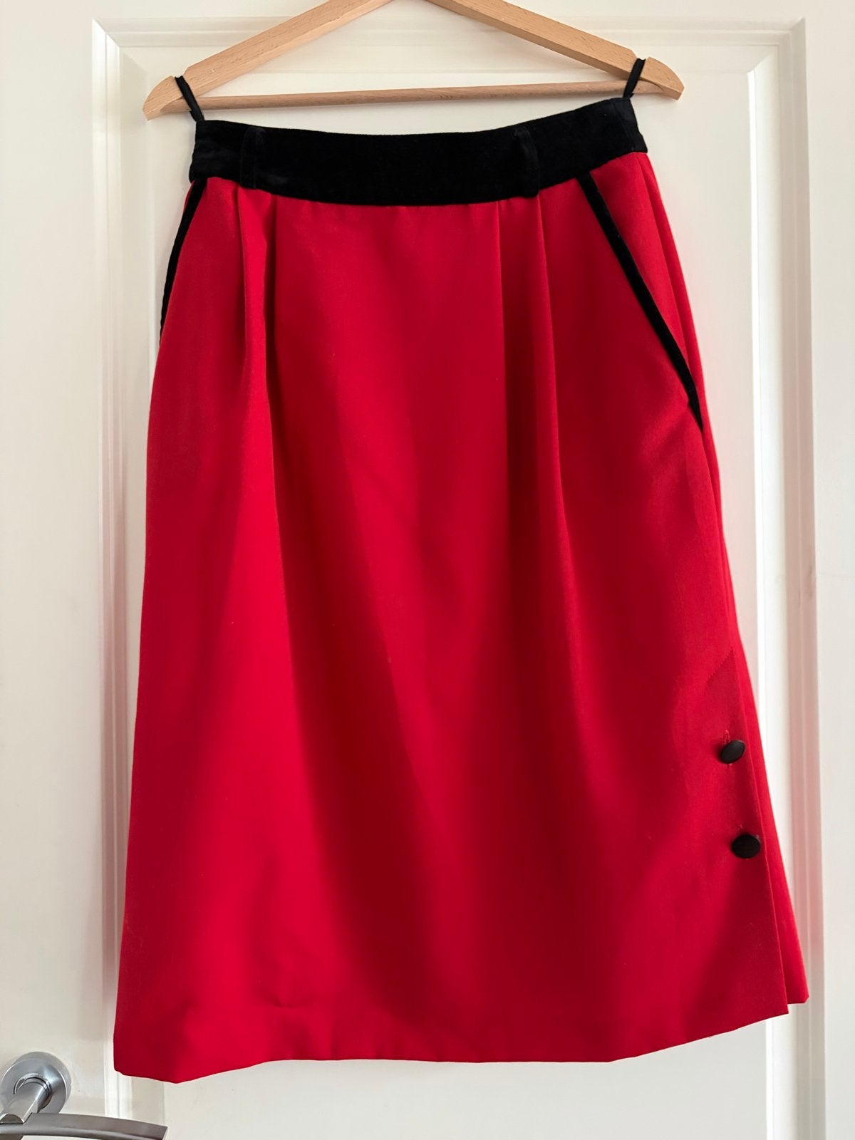 Vintage Bardehle rok: zwart (fluweel) en rood, Maat 38/40 (M), Ophalen of Verzenden, Knielengte, Gedragen
