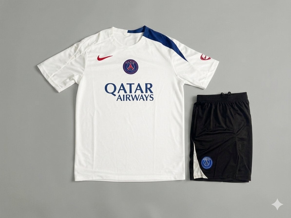 PSG Thuisshirt en Broekje Set - Wit/Zwart, Sport en Fitness, Ophalen of Verzenden, Zo goed als nieuw, Set