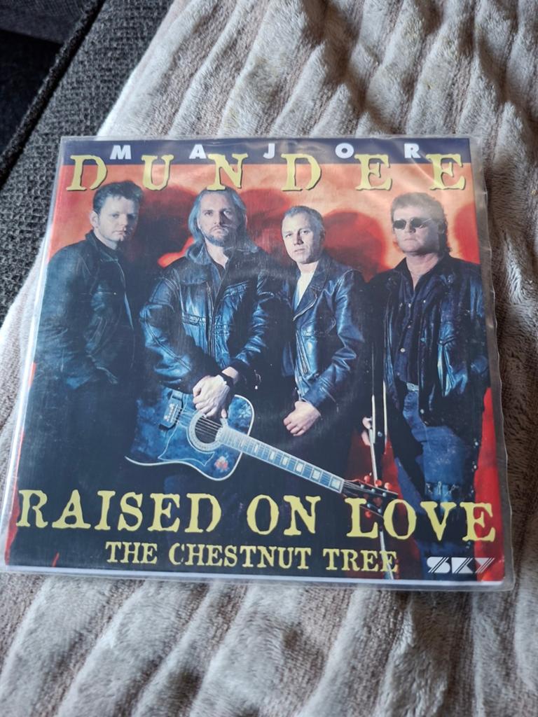 Major dundee raised on love, Ophalen of Verzenden, Zo goed als nieuw, Overige formaten, Levenslied of Smartlap