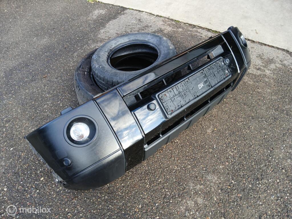 Voorbumper Land Rover Discovery III 3 Voor Bumper Zwart, Auto-onderdelen, Land Rover, Voor, Ophalen of Verzenden, Bumper