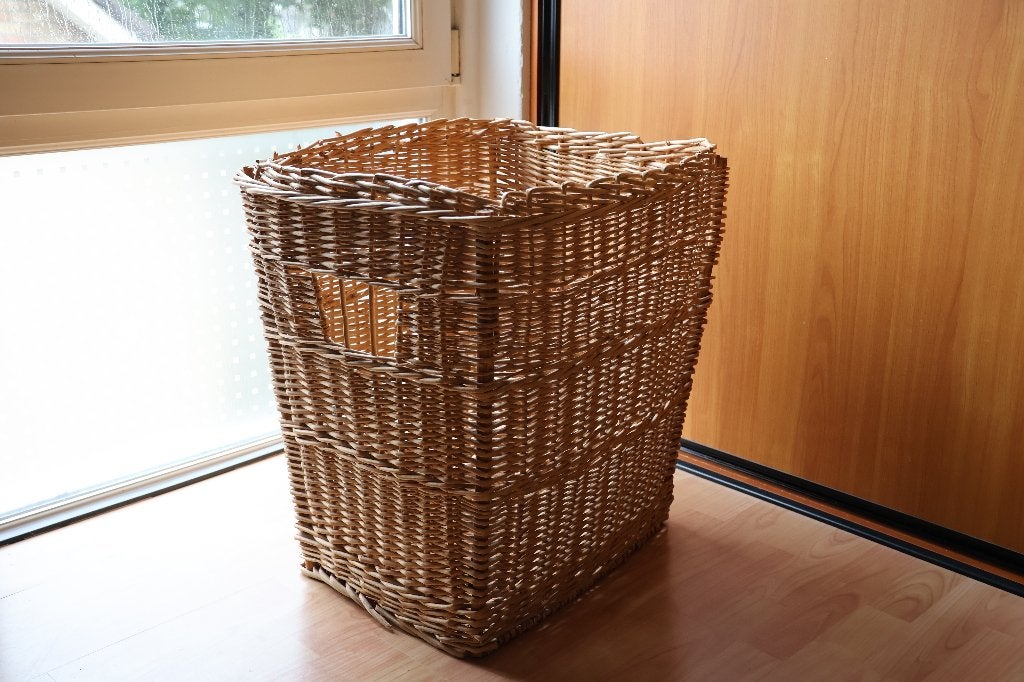 Grote rieten opbergmand, Huis en Inrichting, Woonaccessoires | Schalen en Manden, Ophalen, Gebruikt, Mand, Riet