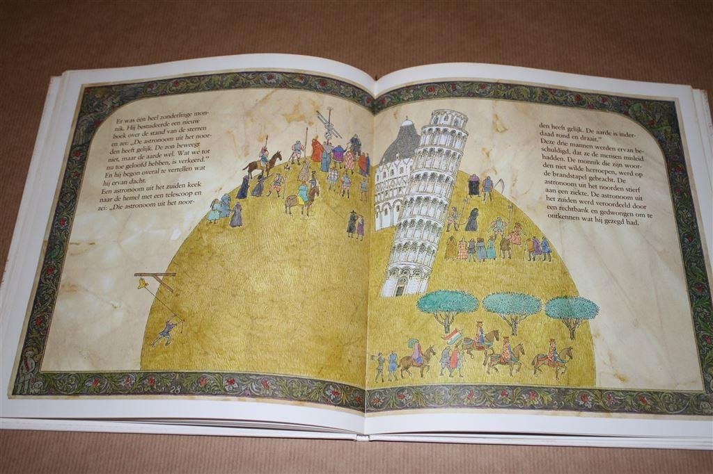 En toch draait ze. Prentenboek., Ophalen of Verzenden, Gelezen