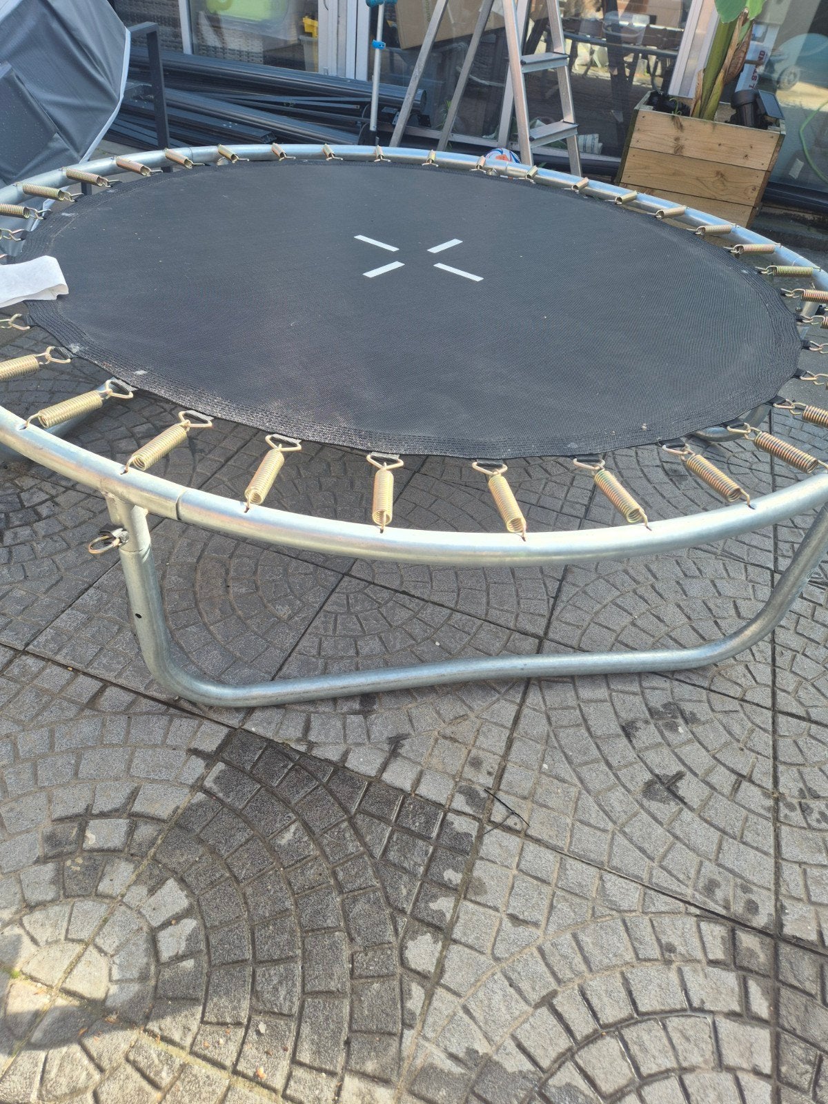 Ronde trampoline - ideaal voor plezier in de tuin!, Ophalen, Gebruikt