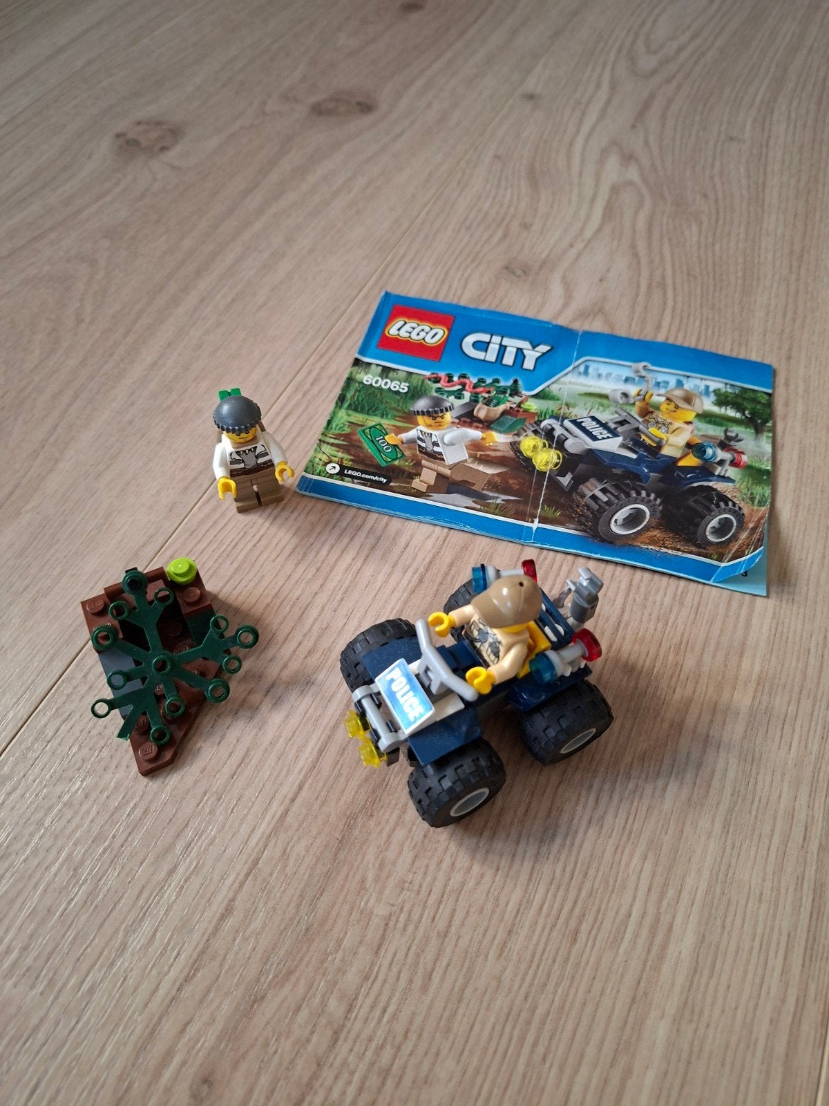 Lego City 60065 - ATV Achtervolging, Kinderen en Baby's, Speelgoed | Duplo en Lego, Lego, Ophalen of Verzenden, Inclusief minifiguren