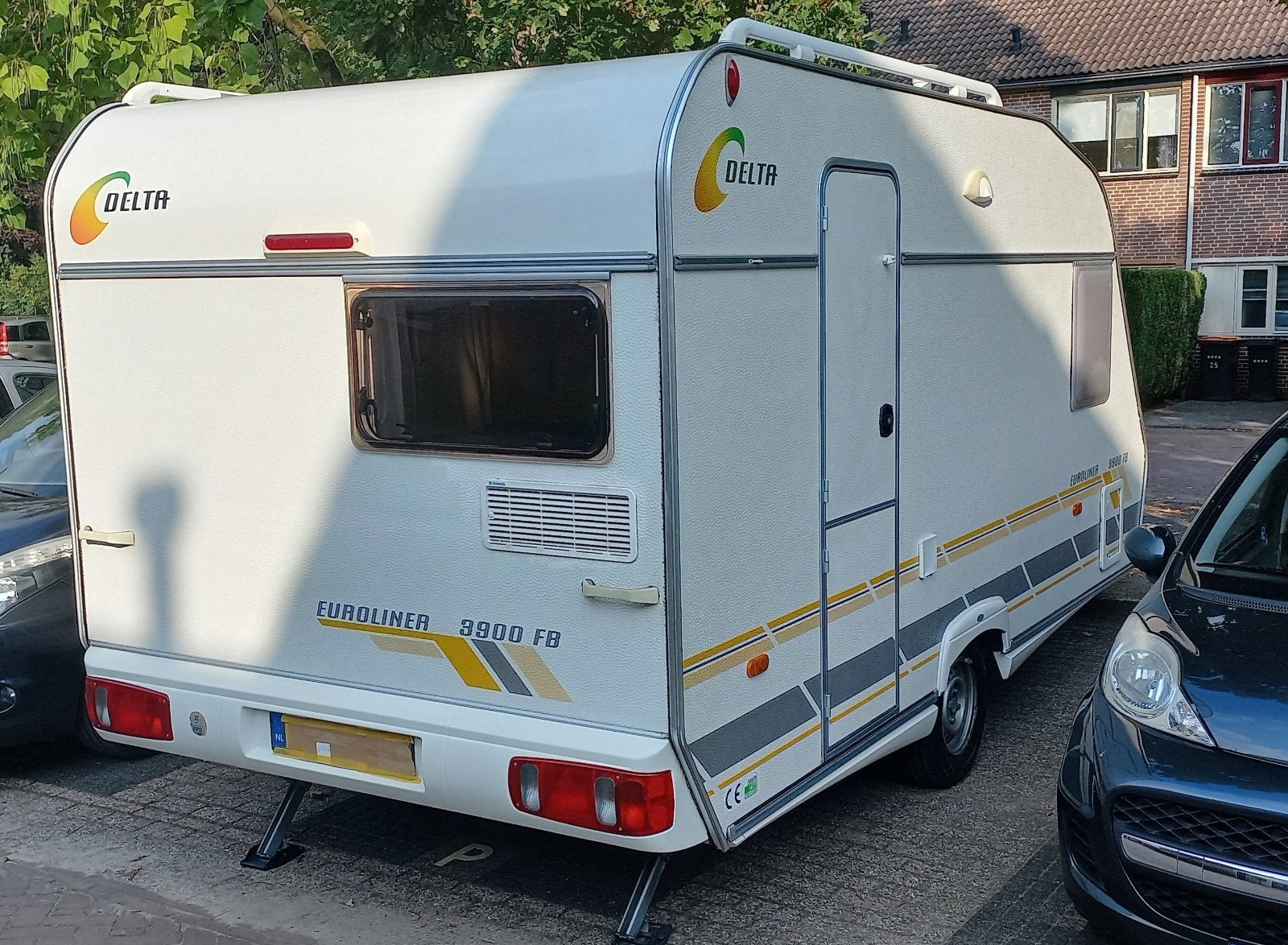Delta euroliner 3900 FB met mover, Caravans en Kamperen, Frans bed, Treinzit, 750 - 1000 kg, Particulier