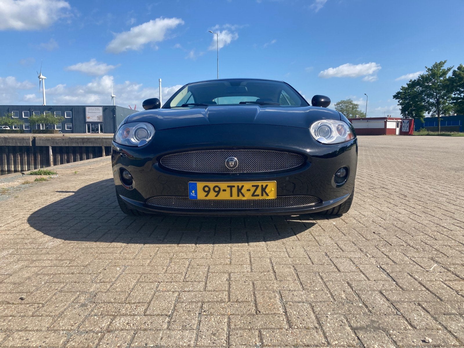 Jaguar XK 4.2 Coupe 2006 - wegens einde midlife crisis, Achterwielaandrijving, 8 cilinders, 4 stoelen, Zwart