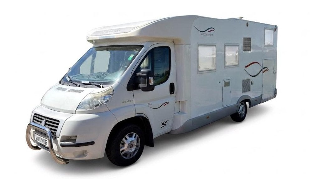Moncayo M 772 | 2009 | 130 PK | 83000 KM | XXL garage, Caravans en Kamperen, Fiat, 6 tot 7 meter, Bedrijf, Afzuigkap