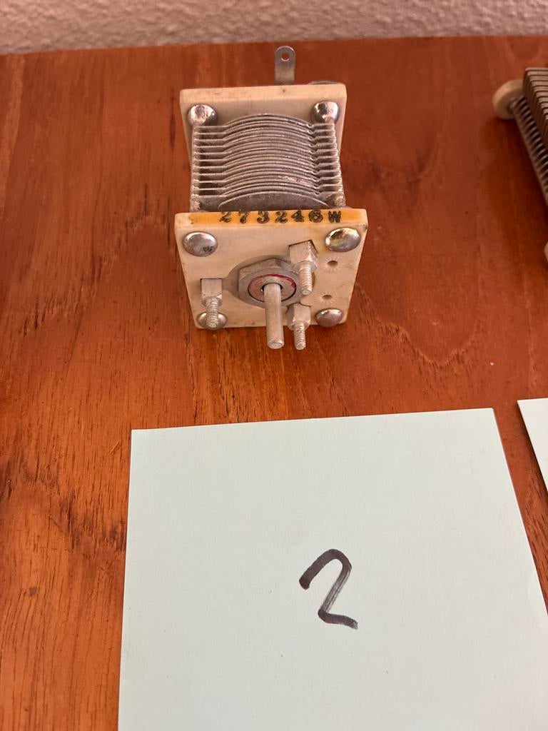 Variabele condensatoren (4 stuks) voor radio/elektronica, Ophalen of Verzenden, Gebruikt