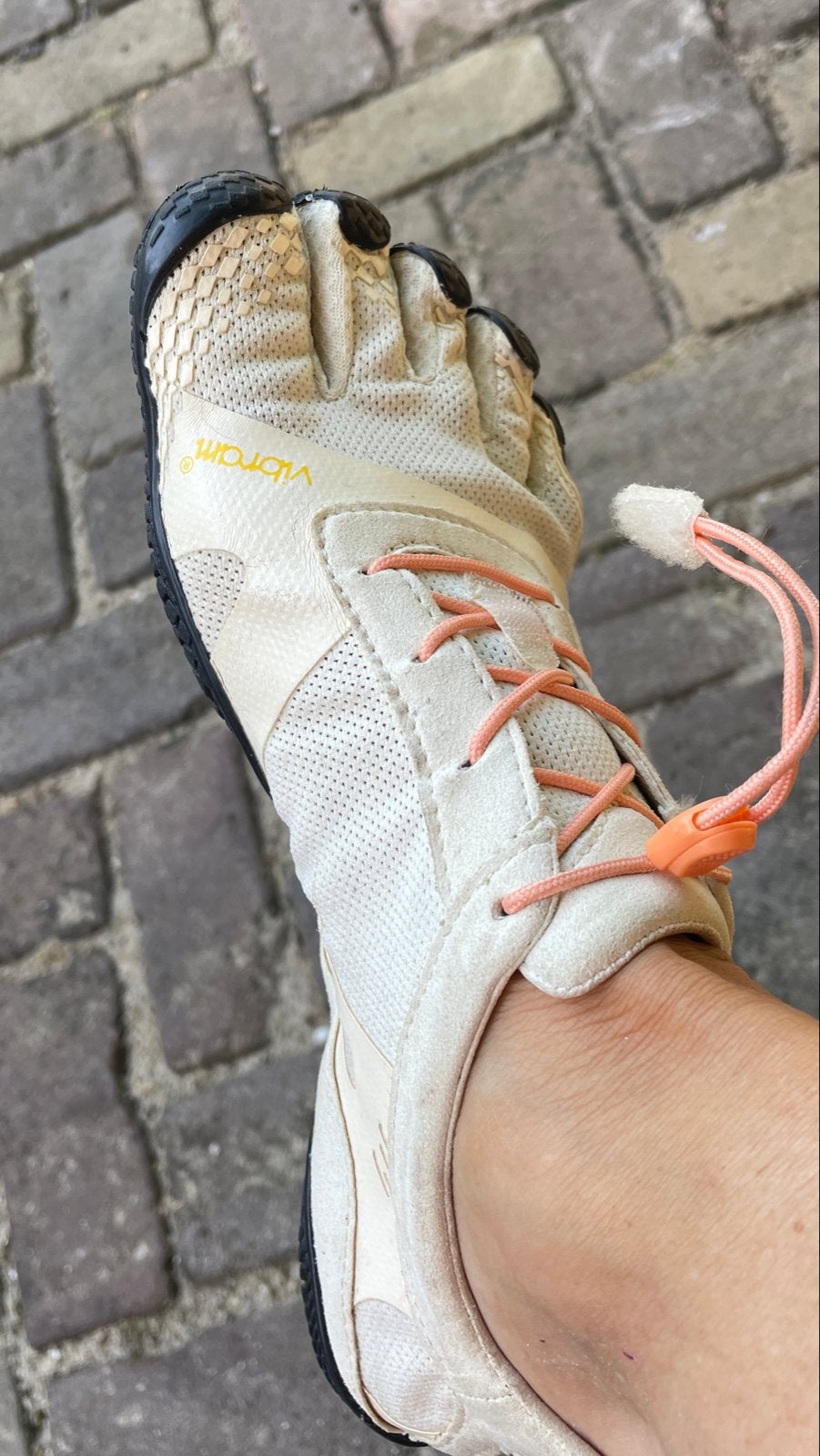 Vibram FiveFingers, KSO EVO, ivory-black tbv mt 38, Ophalen of Verzenden, Gedragen, Beige, Sportschoenen