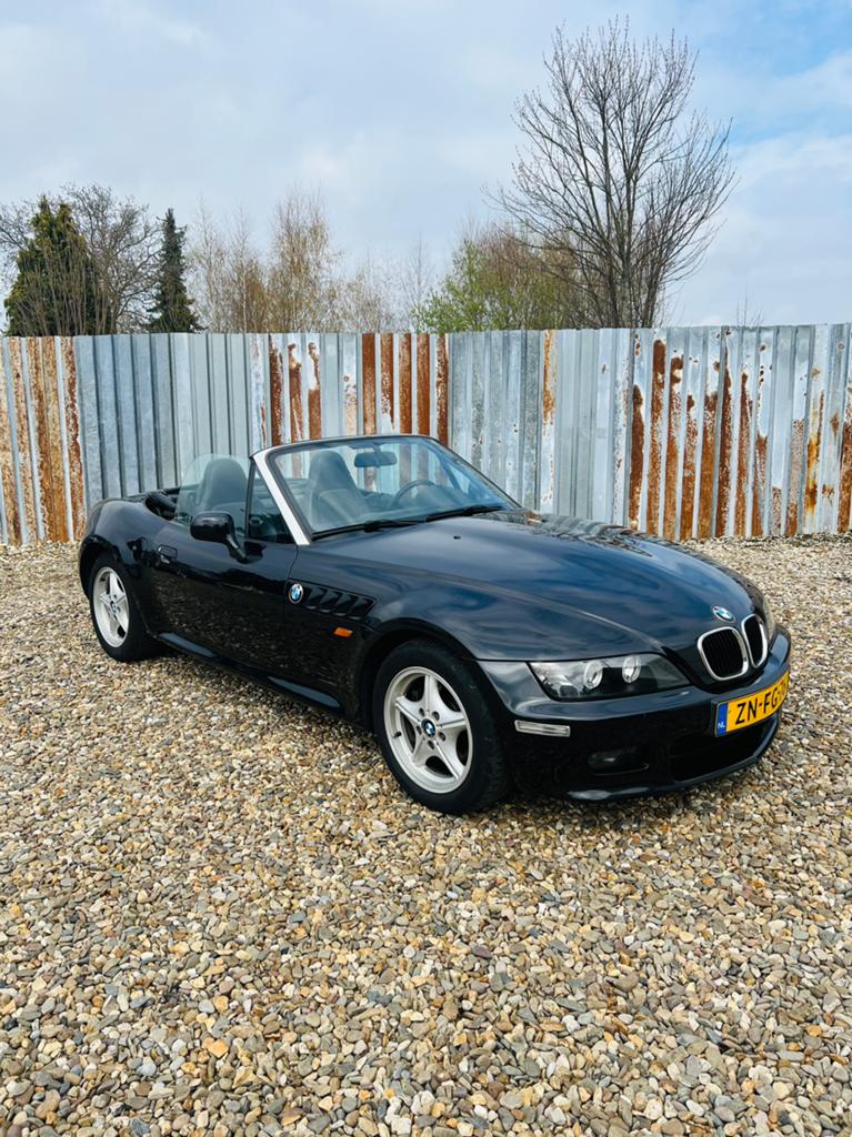 BMW Z3 2.0 Roadster 6-Cyl Hardtop leder airco Nieuwe APK NAP, Achterwielaandrijving, Cabriolet, Zwart, Handgeschakeld
