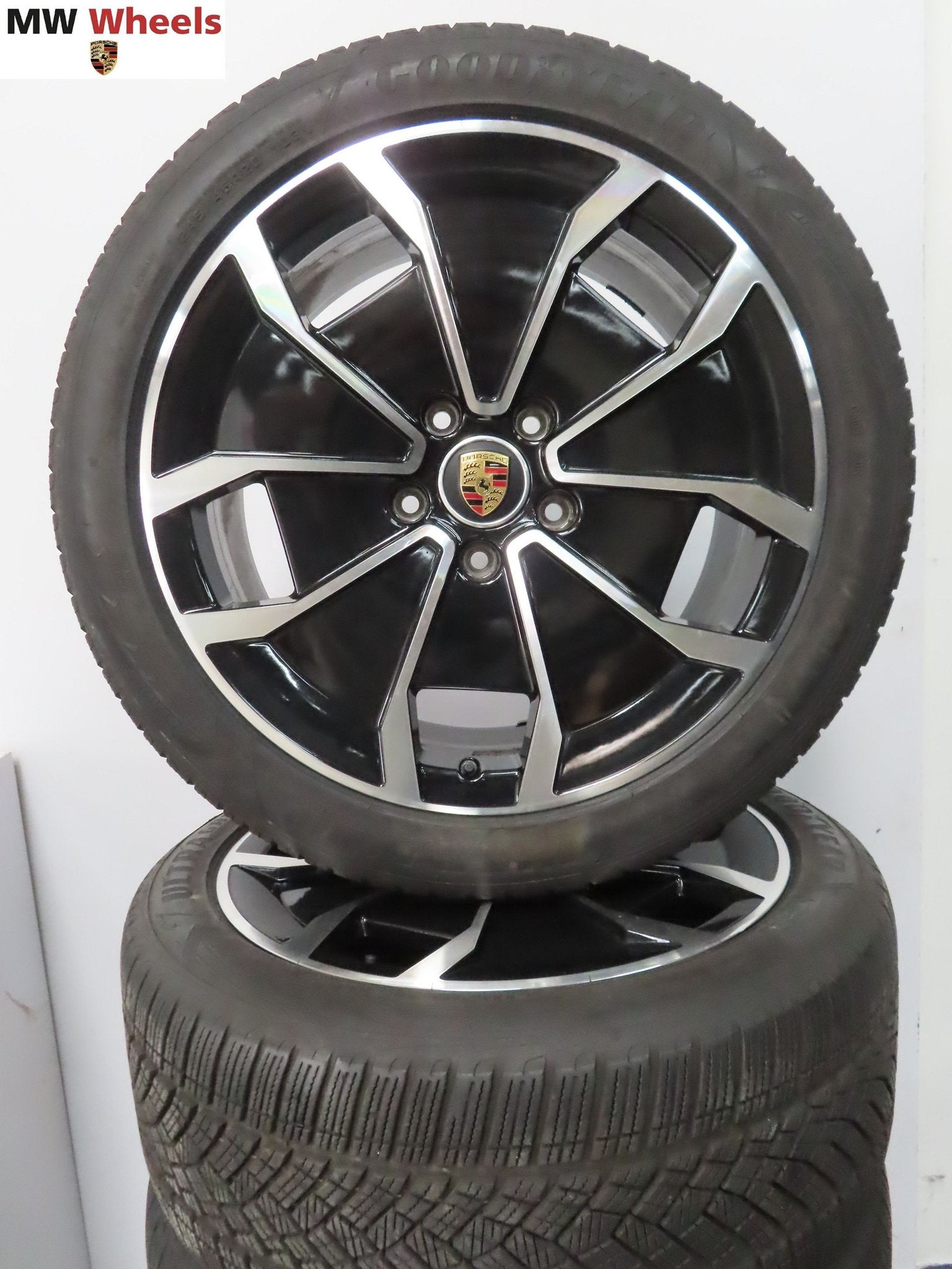 Porsche Taycan Turbo Aero 20 inch velgen met winterbanden, Auto-onderdelen, -, -, Banden en Velgen, -
