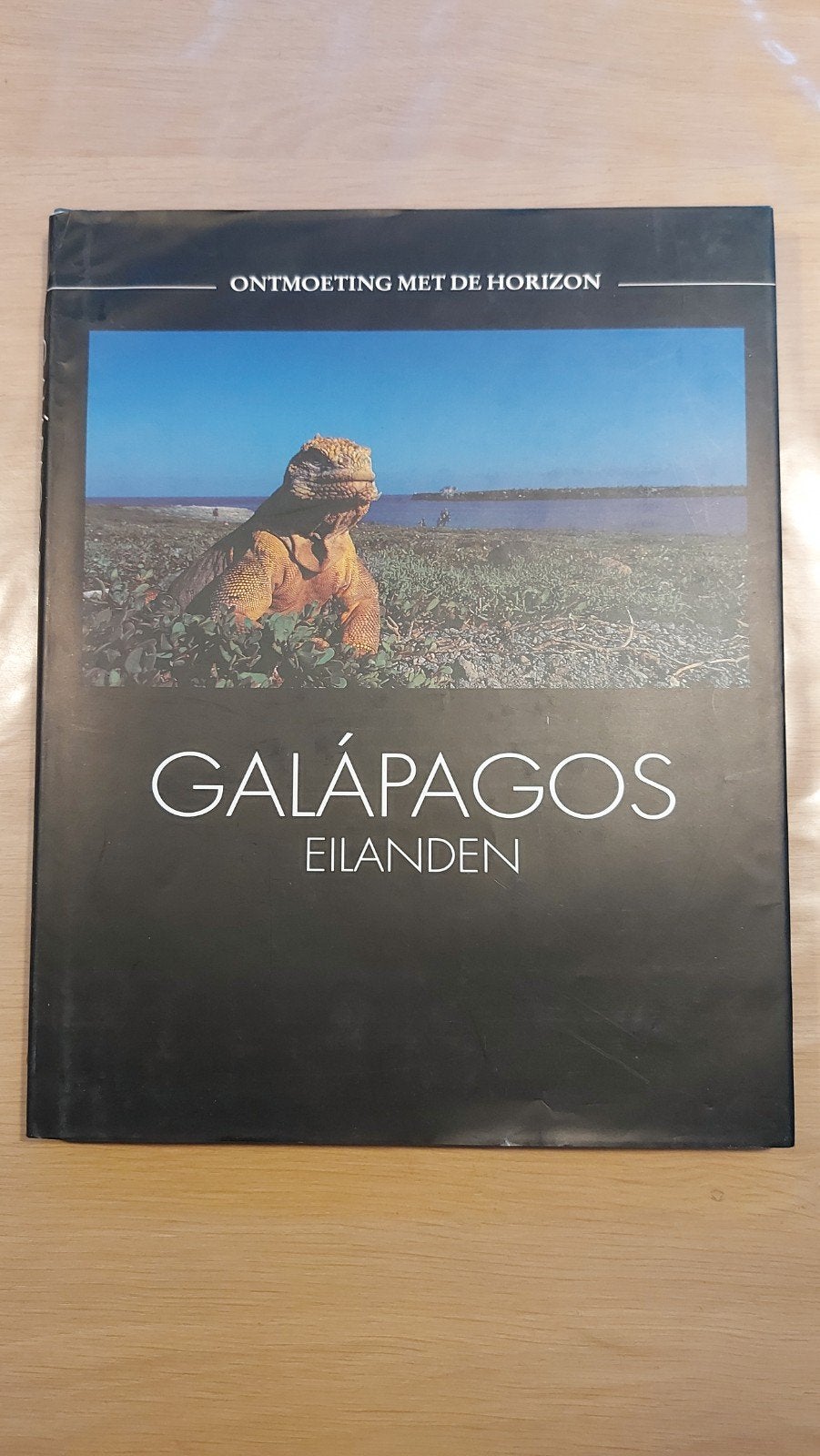 F: Ontmoeting met de Horizon: Galápagos Eilanden Reisgids, Ophalen of Verzenden, Zuid-Amerika, Reisgids of -boek, Gelezen