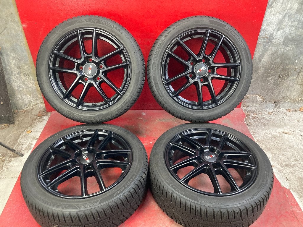 Winterbanden Suzuki Swift Sport 195/50R16 Hankook, Gebruikt, 16 inch, ., Banden en Velgen