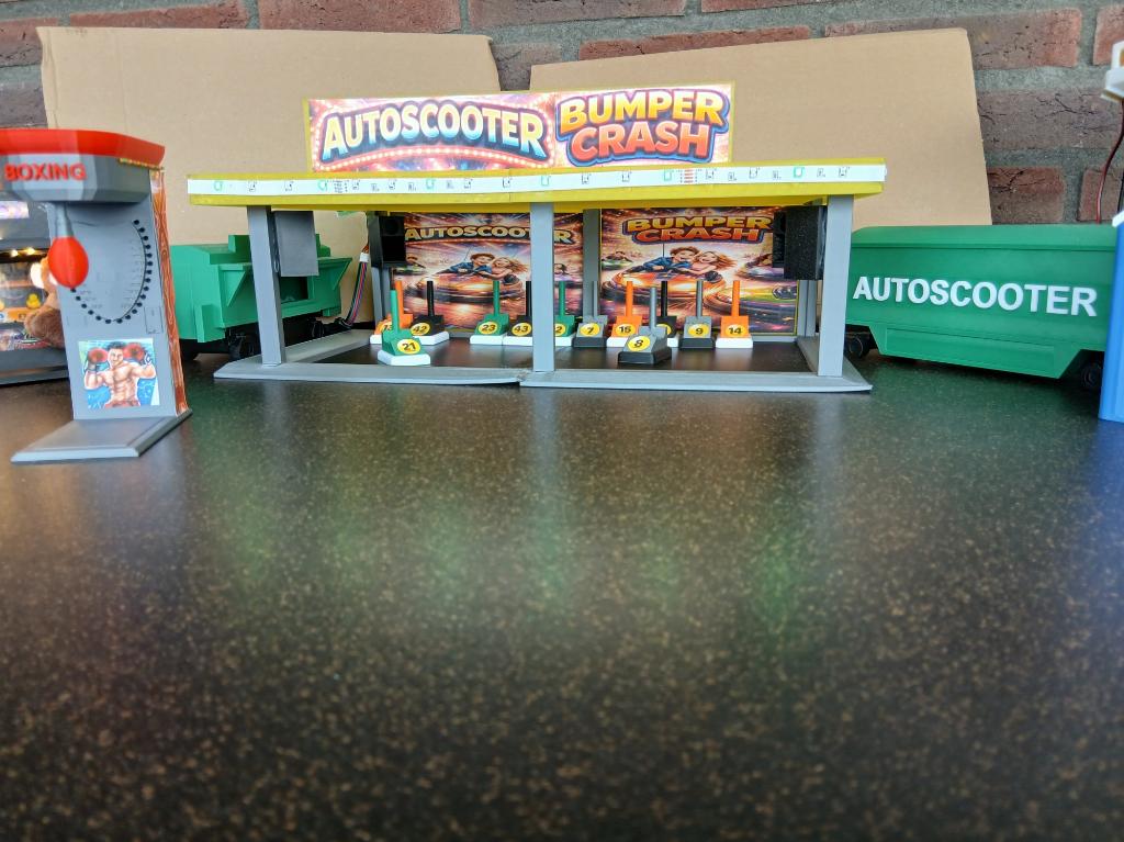 Autoscooter BUMPER CRASH miniatuur, Ophalen of Verzenden, Nieuw, 1:32 tot 1:50