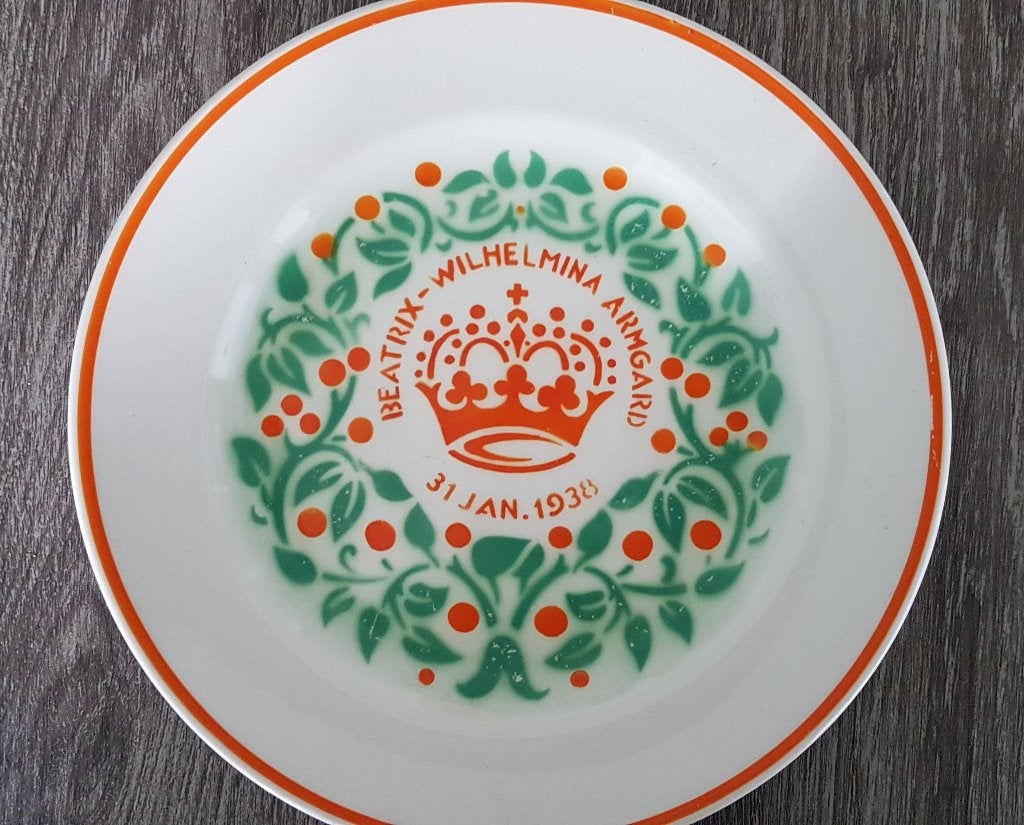 Geboortebordje Beatrix 1938/Nijmegen, Ophalen, Zo goed als nieuw, Nederland, Servies