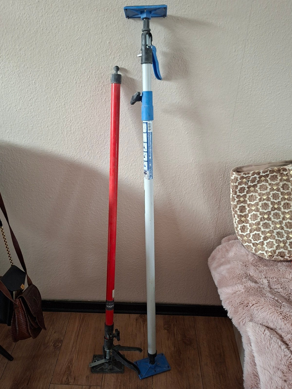 1 verstelbare plafondsteunen/montagestangen, Ophalen of Verzenden, Gebruikt, Overige typen, Overige merken