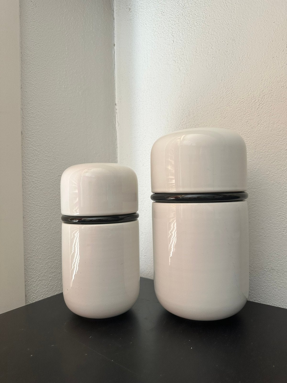 Vintage Sicart vazen set (2x) - Pino Spagnolo, Antiek en Kunst, Ophalen, Wit, Vaas, 27 cm