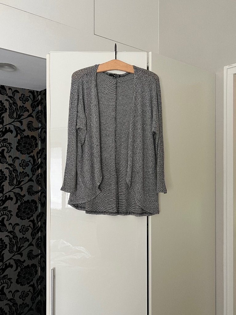 Omslag vestje zwart/wit gemêleerd voor maat 164, Gebruikt, Meisje, Trui of Vest, Ophalen of Verzenden