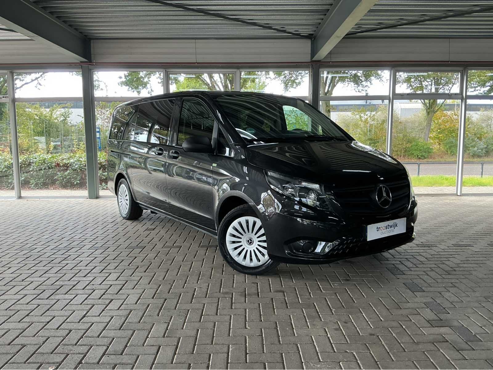 Mercedes-Benz - 2021 - Vito Tourer - 114 CDI Select Lang - 9, Gebruikt, Euro 6, Bedrijf, Diesel