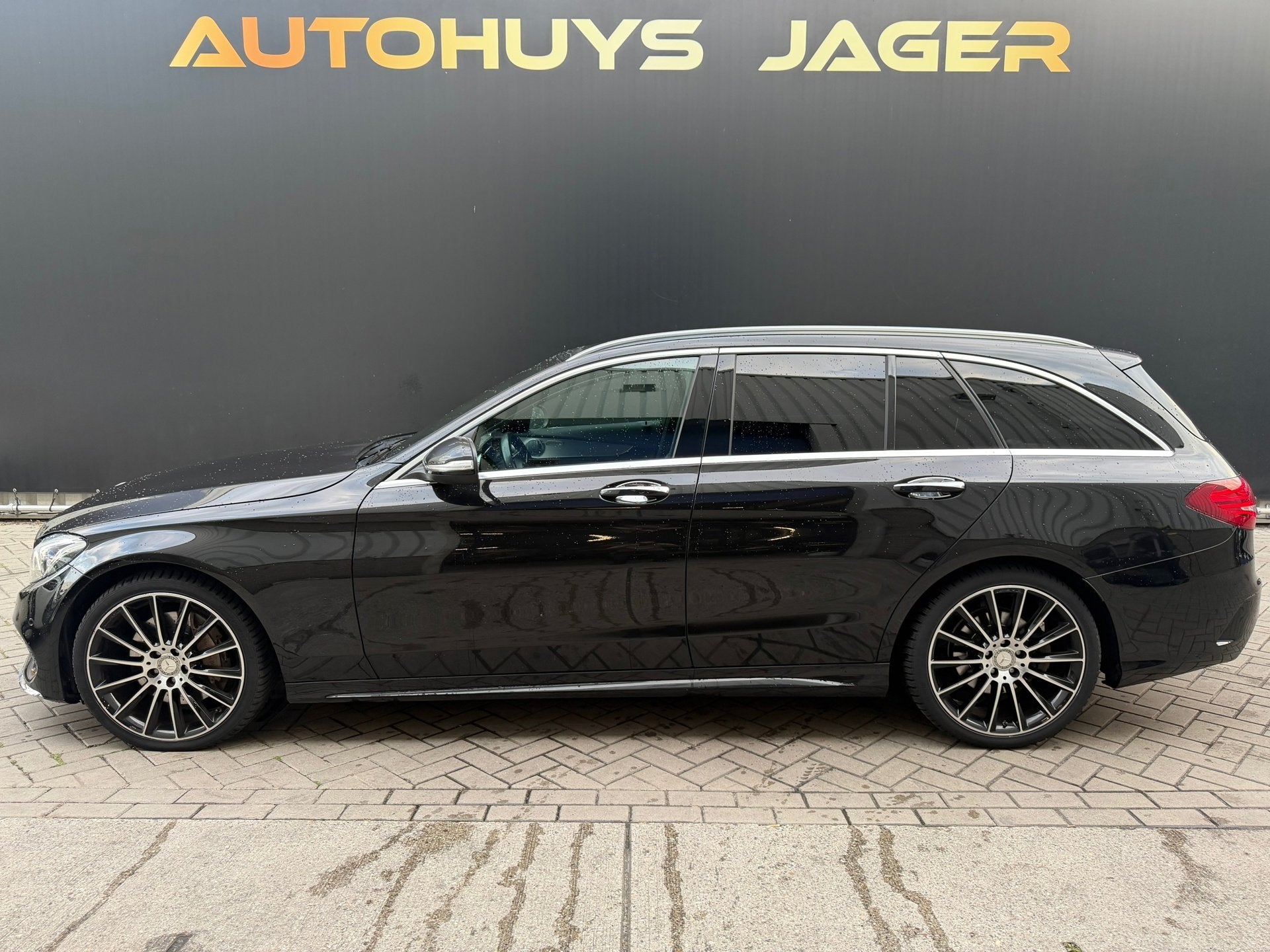 Mercedes-Benz C-klasse Estate 250 AMG Line - Pano Burmester, Automaat, Achterwielaandrijving, 4 cilinders, Zwart