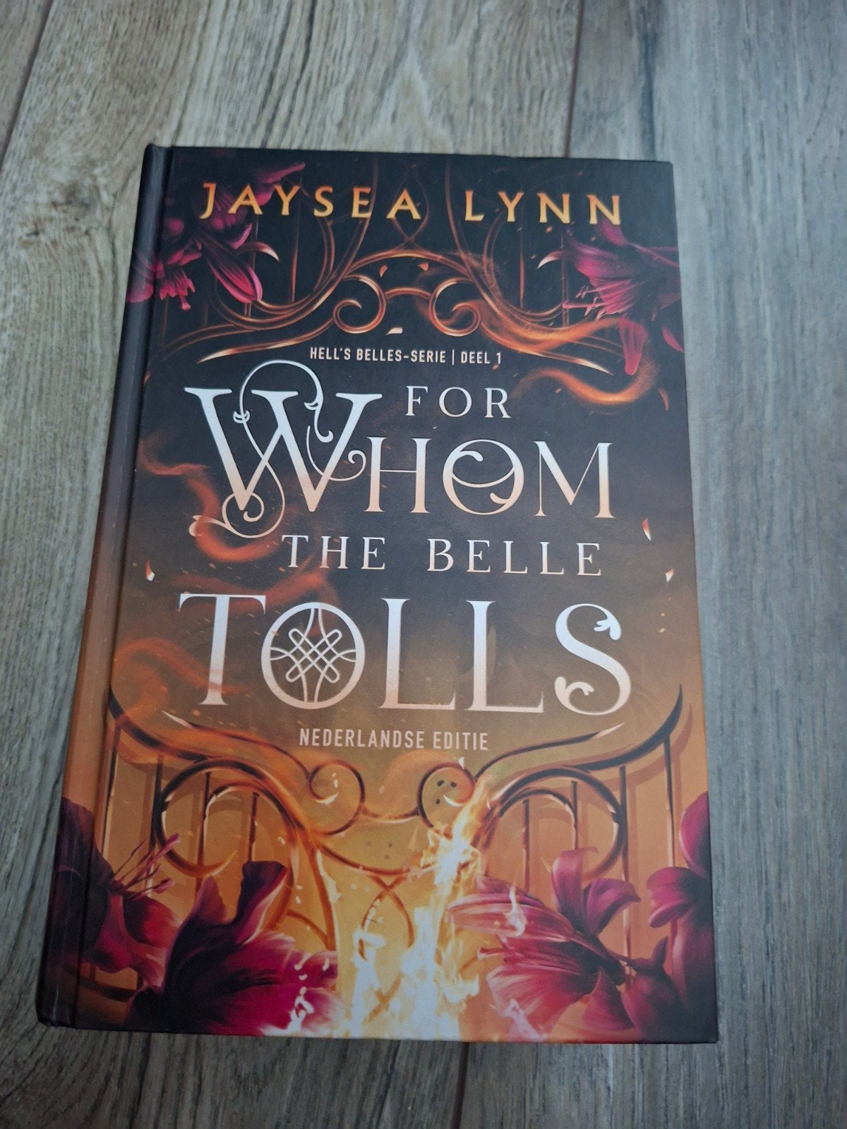Jaysea Lynn - For whom the belle tolls, Boeken, Ophalen of Verzenden, Zo goed als nieuw, Jaysea Lynn