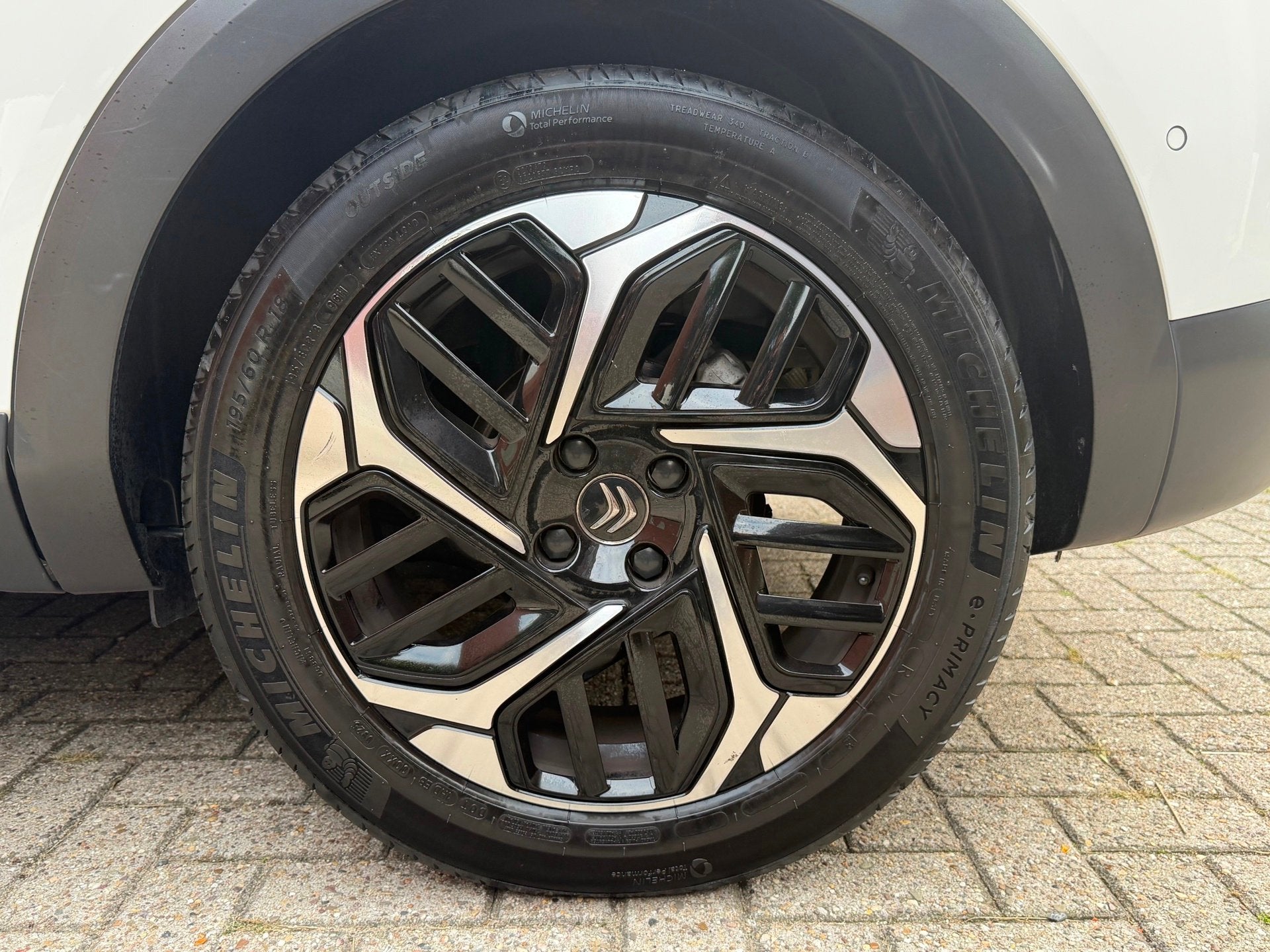 Foto 9 van Citroen C4 1.2 Puretech Shine wit 2021 TREKHAAK|LED|NAVI|NAP
