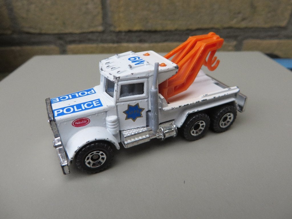 Matchbox Peterbilt POLICE Truck, Ophalen of Verzenden, Gebruikt, Bus of Vrachtwagen