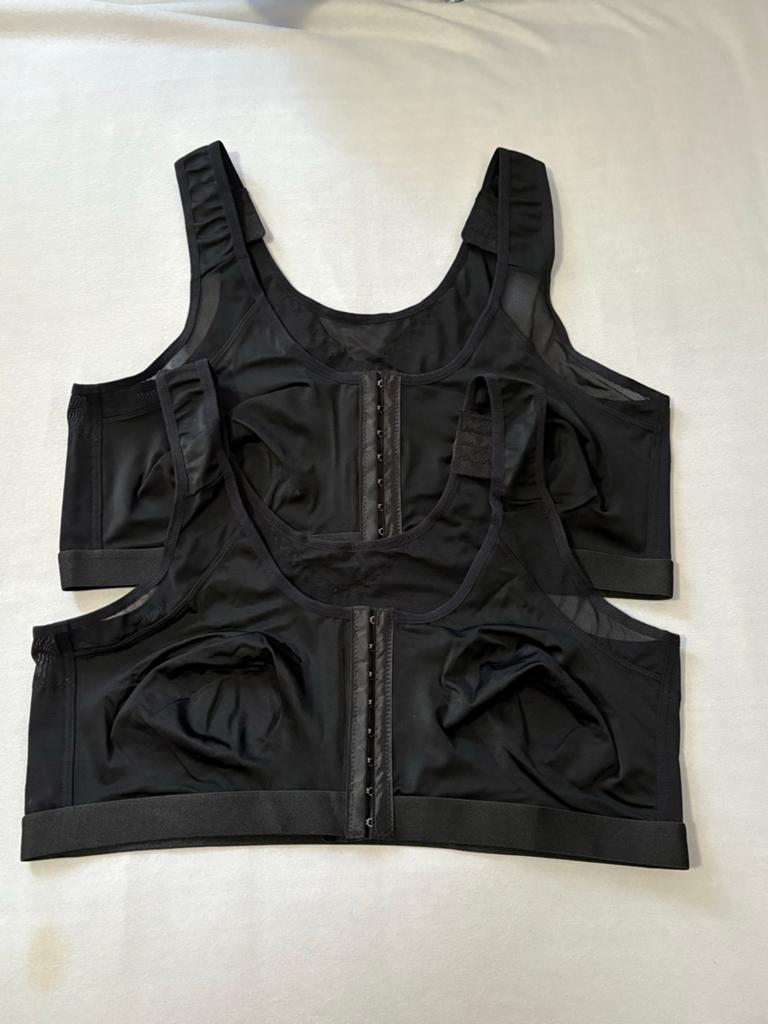 2x Zwarte Sport BH met Voorsluiting - Maat 5XL, Ophalen of Verzenden, Zwart, BH