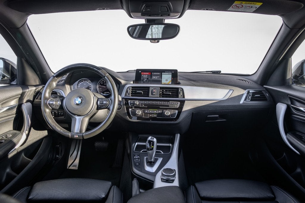 BMW 1-serie 118i M Sport High Executive Carplay | Camera | C, Auto's, Gebruikt, Bedrijf, 650 kg, 3 cilinders