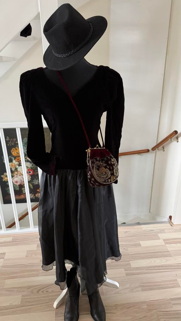 Fluwelen Gothic Jurk met Organza Rok en Sjaal - Maat 38, Ophalen of Verzenden, Zo goed als nieuw, Maat 38/40 (M), Overige kleuren