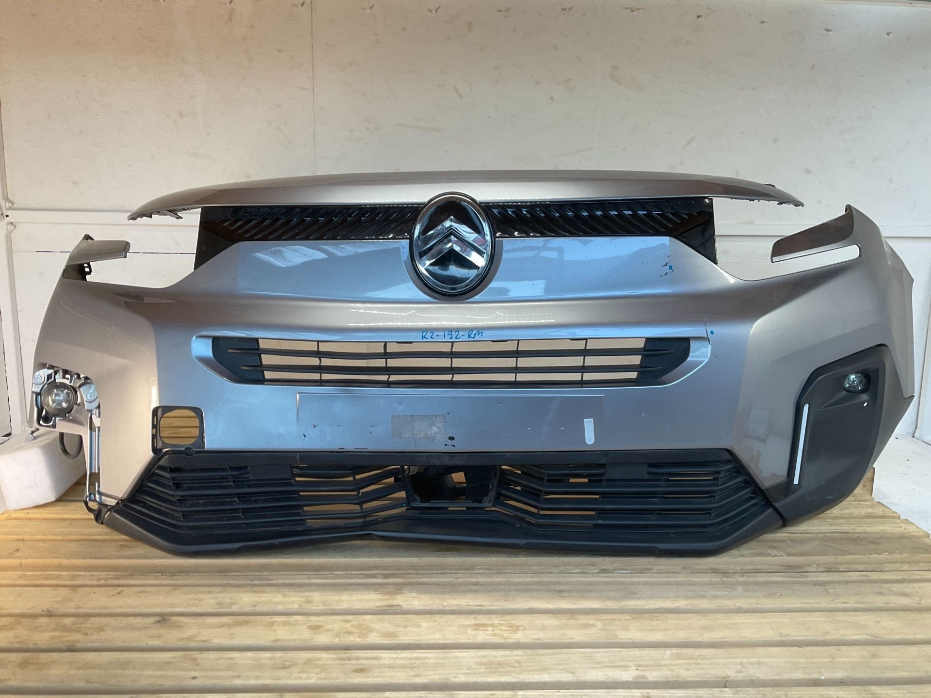 Bumper Citroen Berlingo 9855976080 21-24 Voorbumper R2192RM, Gebruikt, Citroën, Ophalen of Verzenden, Bumper