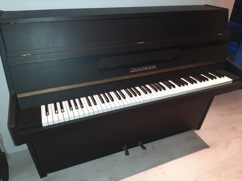 ZIMMERMANN Piano 107H Zwart Mat 2jr. garantie, Muziek en Instrumenten, Piano's, Zwart, Ophalen of Verzenden