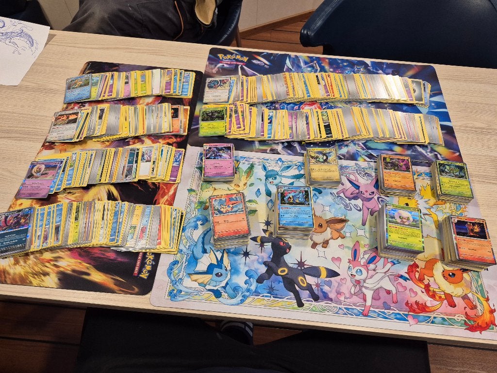 Mooie partij van 800 pokemon kaarten, Ophalen of Verzenden, Zo goed als nieuw, Meerdere kaarten