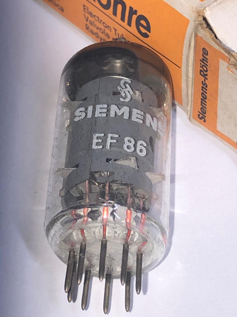 Siemens EF 86 buis - Nieuw in doos, Ophalen of Verzenden, Nieuw, Minder dan 60 watt, Overige merken