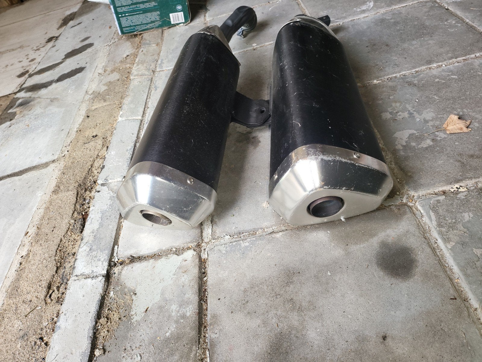 Suzuki Motorfiets Uitlaten (Set van 2), Ophalen of Verzenden, Gebruikt