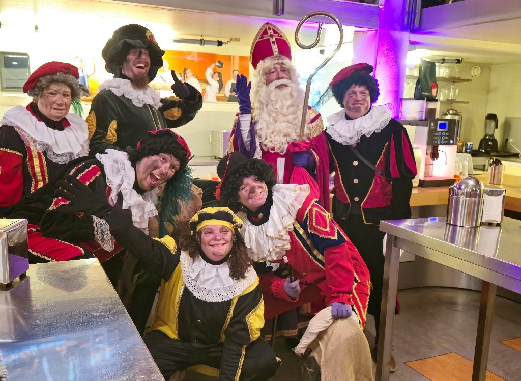 Foto 7 van Sinterklaas