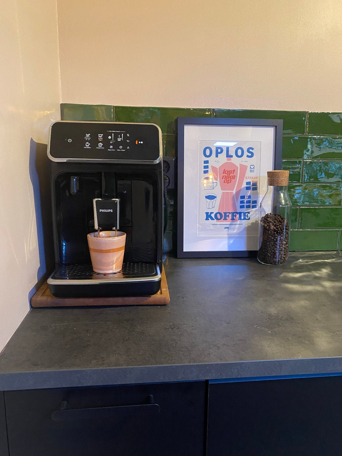 Philips LatteGo EP2231 Volautomatische Espressomachine, Witgoed en Apparatuur, Koffiezetapparaten, Ophalen, Afneembaar waterreservoir