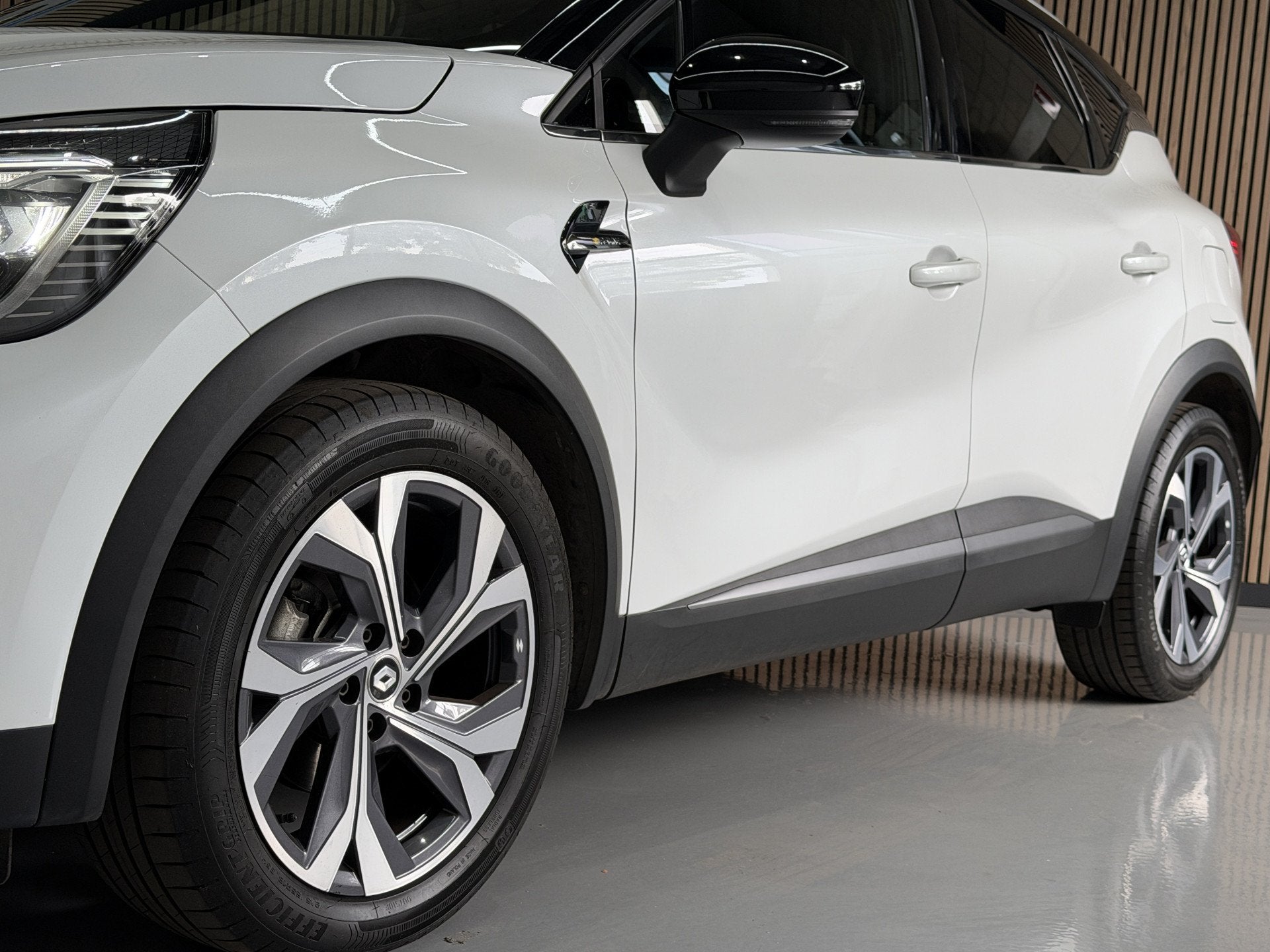 Renault Captur 1.6 E-Tech 160 R.S. Line | Groot Navi | 18" |, Auto's, Dealer onderhouden, 77 km/l, Gebruikt, 4 cilinders