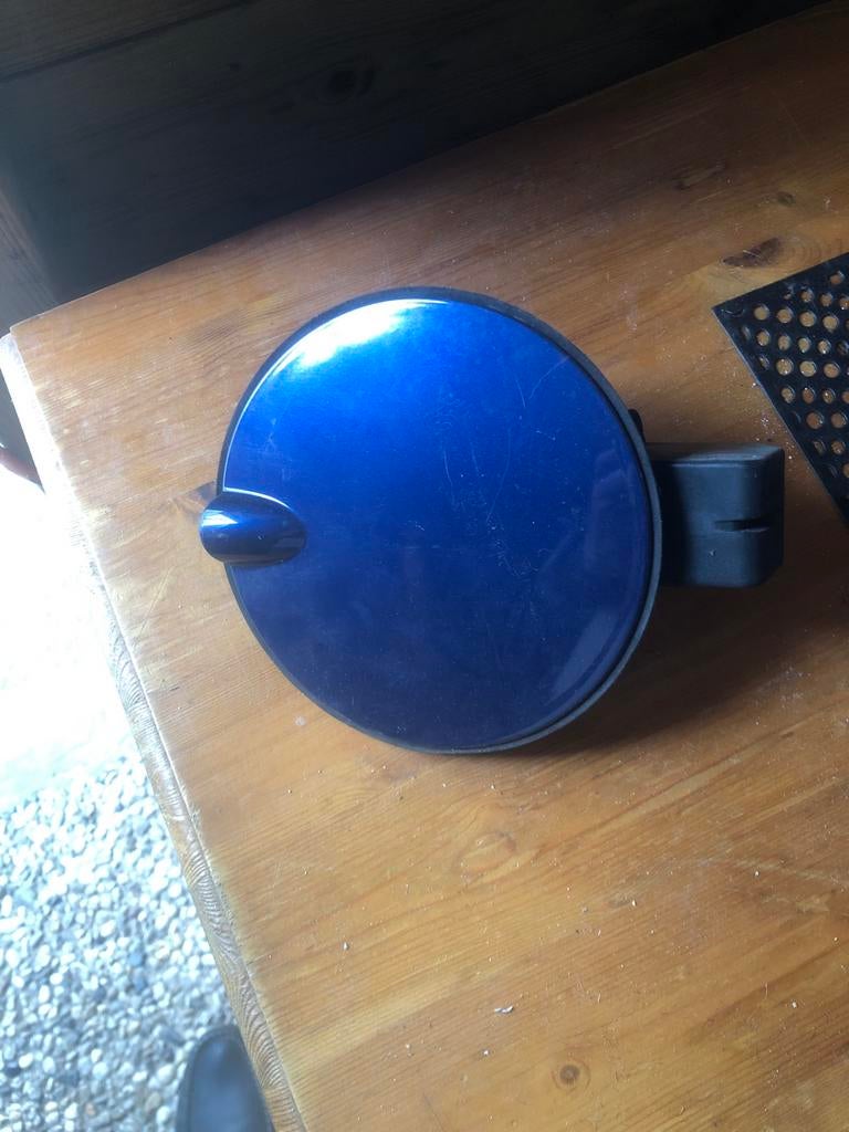 Tankklep blauw - Gebruikt opel corsa 2002, Auto-onderdelen, Gebruikt, Achterklep, Overige automerken, Ophalen of Verzenden