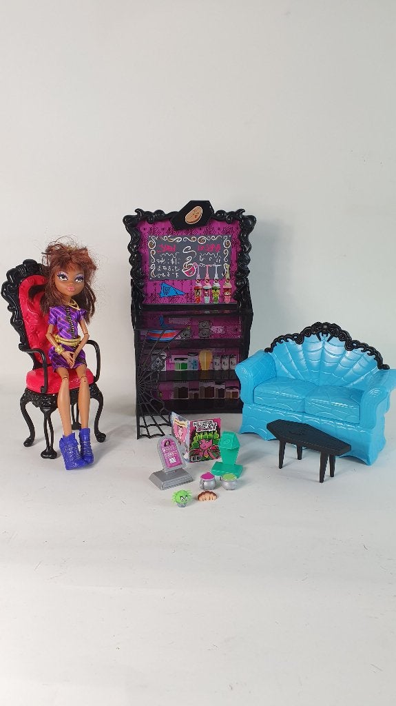 Monster High Coffin Bean, cafetaria met Clawdeen Wolf, Verzamelen, Poppen, Tweedehands verkoop, Tweedehands verkoop, Gebruikt