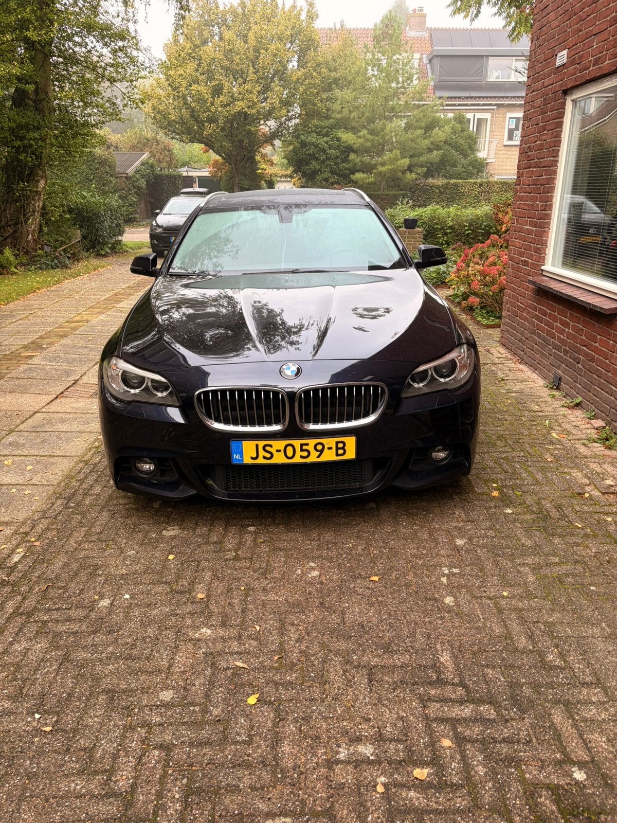 BMW 5-Serie 2.0 520D Touring AUT 2016 Zwart, Auto's, Automaat, Achterwielaandrijving, 1995 cc, 2000 kg