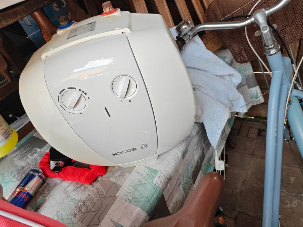 Bosch Tronic 2000 T Boiler - 10 liter, Gebruikt, Aardgas, Minder dan 20 liter, Onbekend