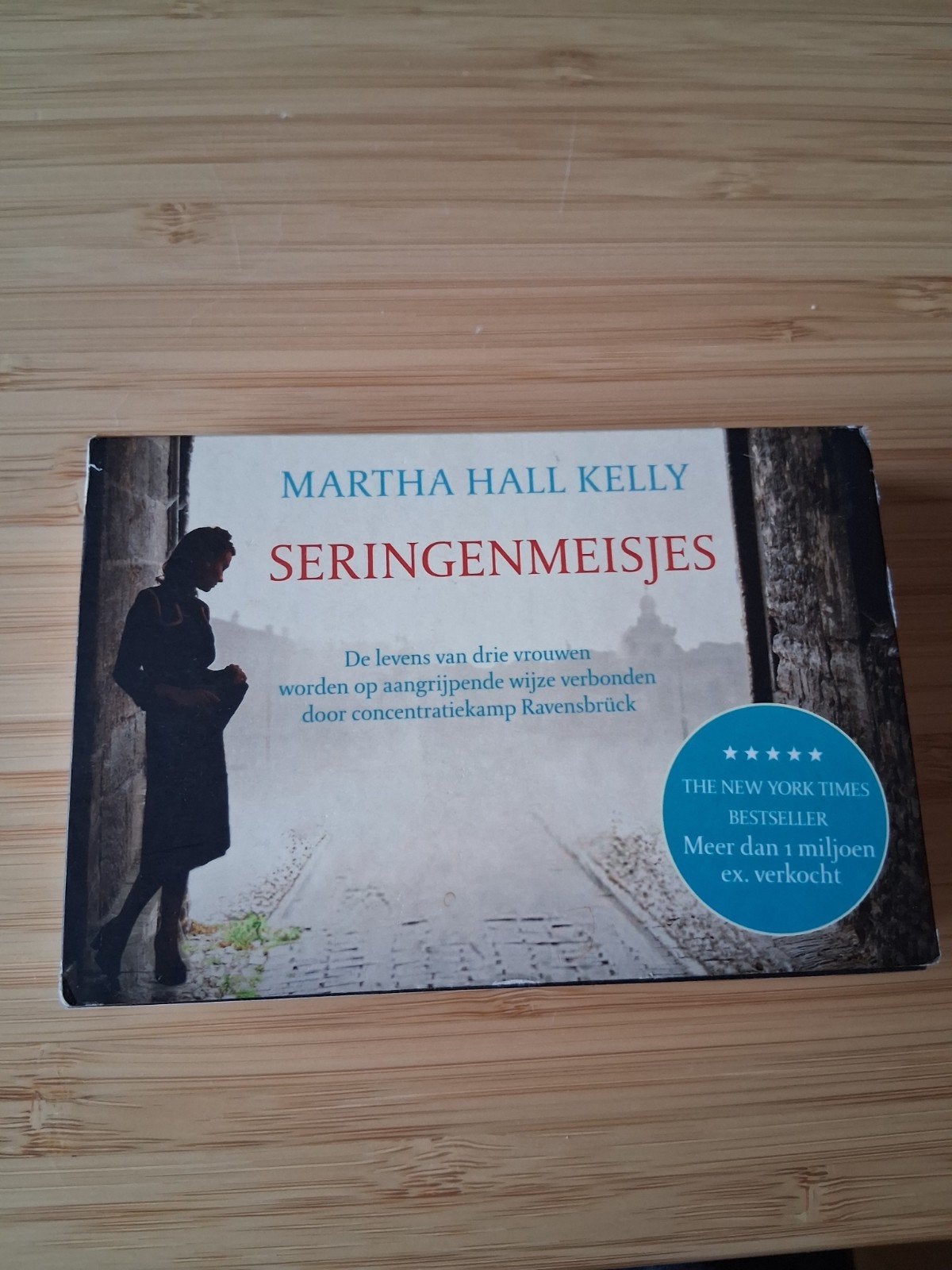 Seringenmeisjes - Martha Hall Kelly (Dwarsligger), Ophalen of Verzenden, Zo goed als nieuw, Martha Hall Kelly, Amerika
