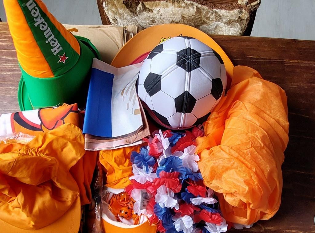 Oranje/voetbal, Heineken hoed, banner, etc, Verzamelen, Sportartikelen en Voetbal, Ophalen of Verzenden