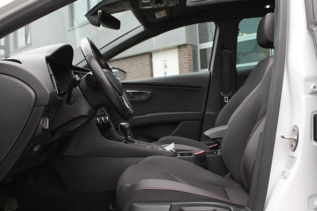 SEAT Leon ST 1.5 TSI FR | Pano | Keyless | CC | Cam, Auto's, 12 maanden, 4 cilinders, Leon, Wit
